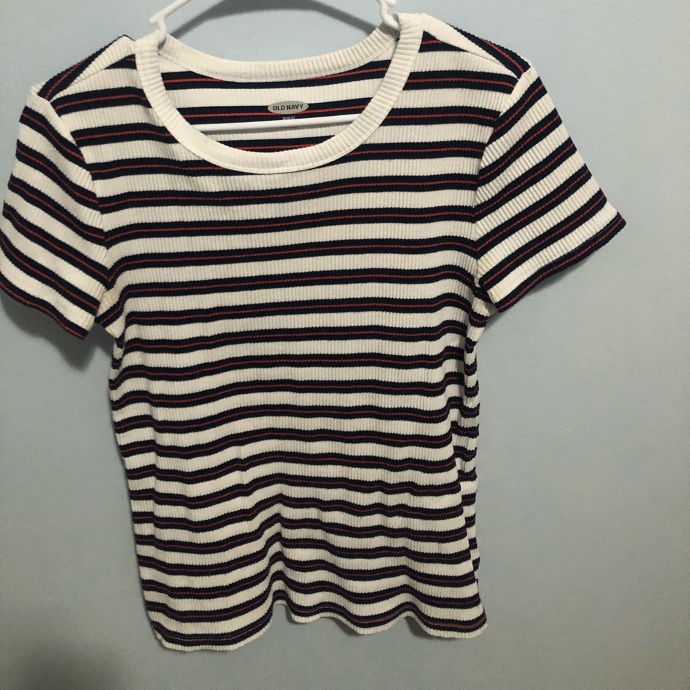 Old Navy multi colored shirt size Medium.
